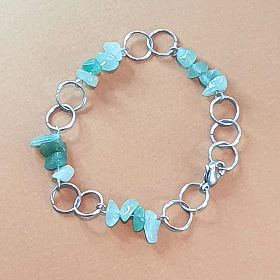 Bracelet ANNA en Acier Inoxydable avec Chaîne en Maille Anneaux et Chips de Pierres Naturelles